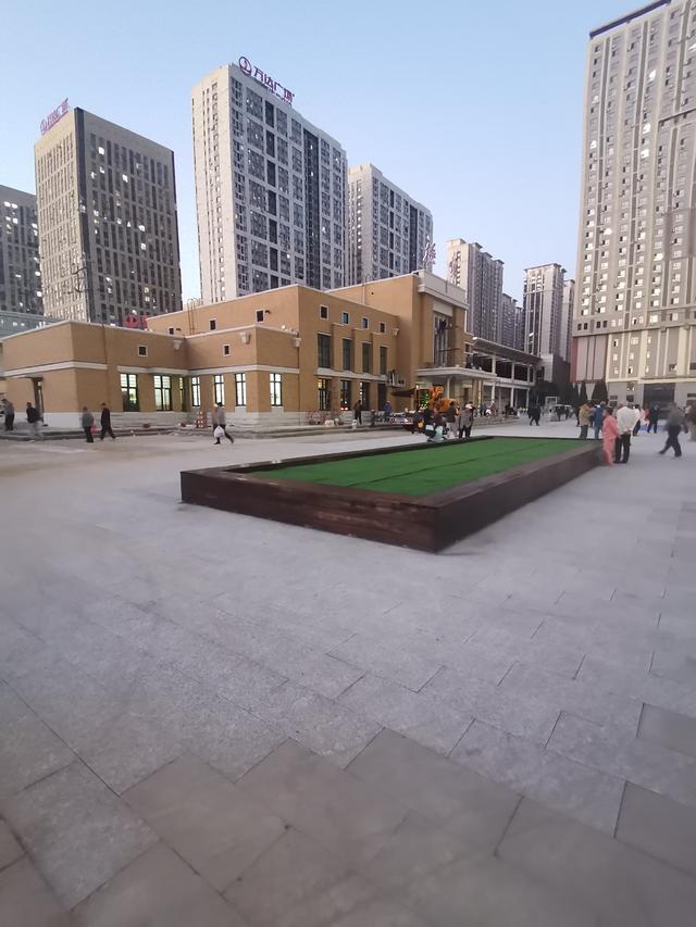 抚顺南站华丽变身