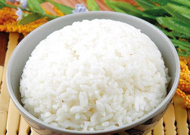 孩子米过敏广东家长还花样做米饭，医生怒了：一辈子不吃米死不了