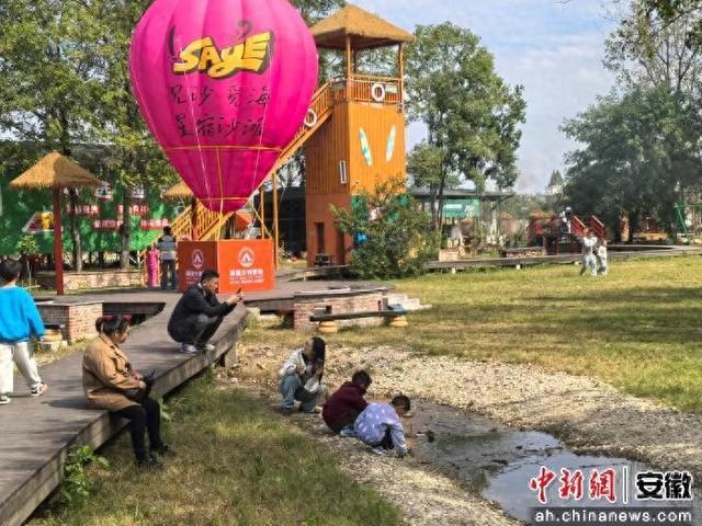 黄山屯溪：星宿沙滩成近郊游热门地