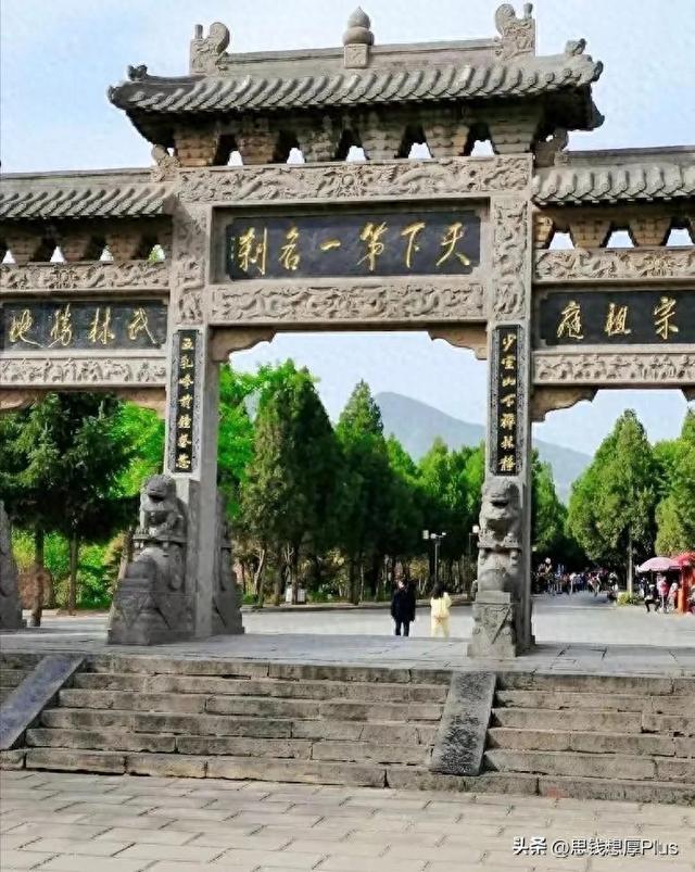 释永信虽然喜欢女人，但全球40座分寺 300万弟子 他并不是一无是处