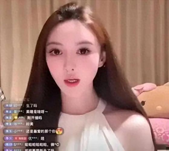 粉丝催生儿子的抖音明星（叶珂复出直播自曝产子）