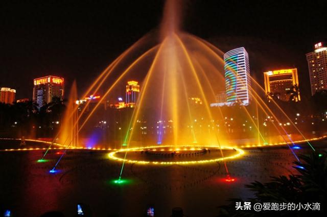 南宁南湖公园水幕电影：水影交织的幻境奇观