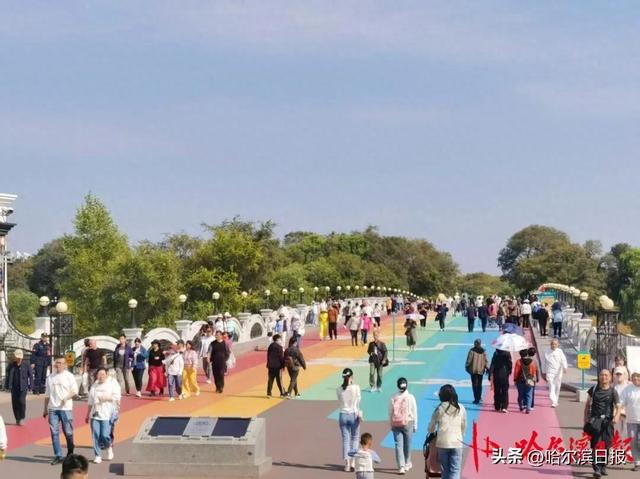 冰城9月迎来“错峰游”，地铁客流同比增长15%丨疗养团队集中，旅行社增推红色历史与城市记忆景点