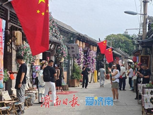 后宰门街国庆节首日开街亮相！“圈粉”年轻人成文旅新地标