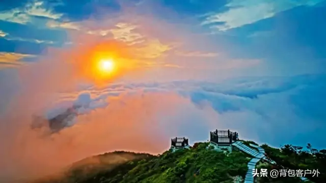 3天2晚轻装挑战“华东千八”云海日出、万亩草甸，徒步圈封神线！