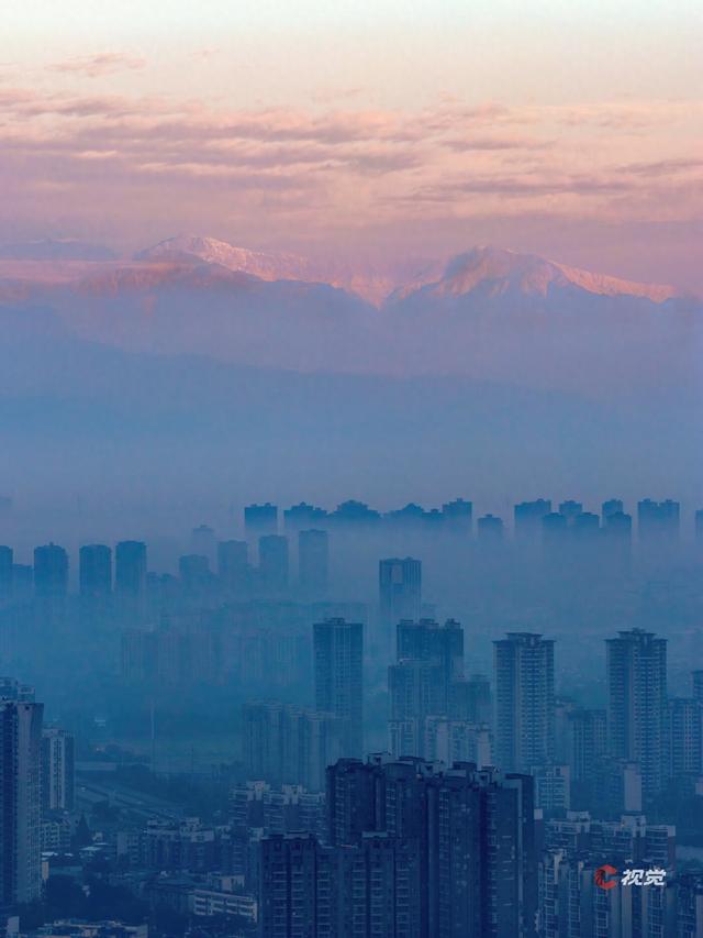 C视觉·遥望雪山(58)丨久违冬日暖阳 成都今晨再见雪山