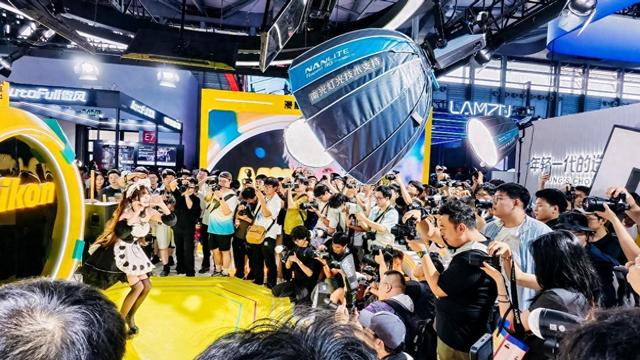 南光亮相ChinaJoy 2025，引领数字娱乐影像照明新潮流