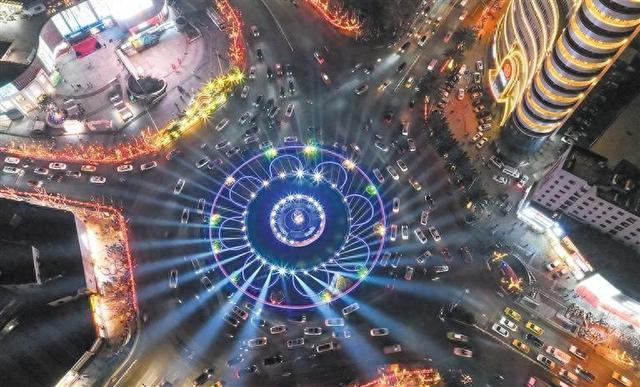 当光影邂逅曲靖的城市之夜