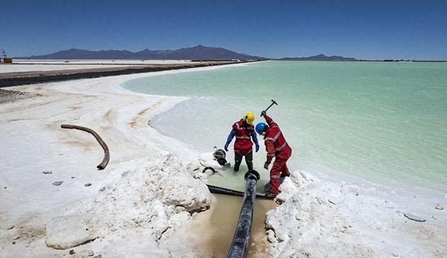 对华合约全撕毁？中国又一伙伴背后捅刀子？骗走了20亿倒向美国？