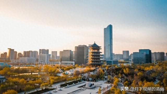 刚从宁夏银川回来，毫不客气地说，银川就是全国郊区城建天花板！