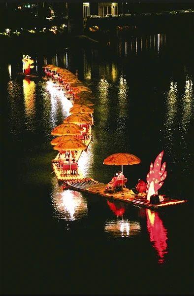 涧河夜集：烟火人间映长河