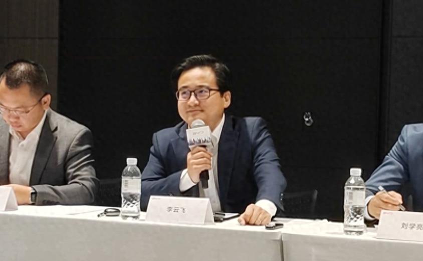 磷酸铁锂电池安全性分析_比亚迪磷酸铁锂电池路线_比亚迪