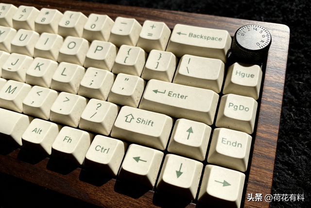 电脑键盘打不出字是什么原因（电脑键盘上的这些按键）
