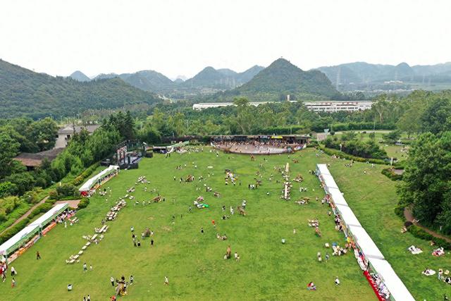 贵州兴义云屯生态体育公园：暑期旅游 “热”力全开 文旅融合激活避暑经济