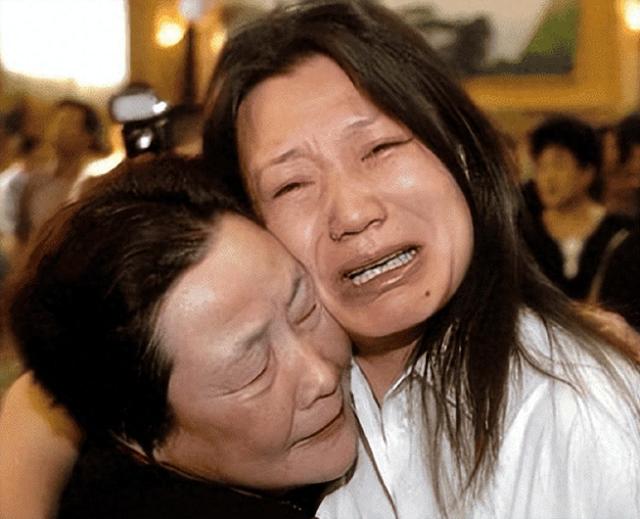 饭喂嘴里都不会吃, 和王为念离婚、艺名被收的小香玉, 终是自讨苦吃