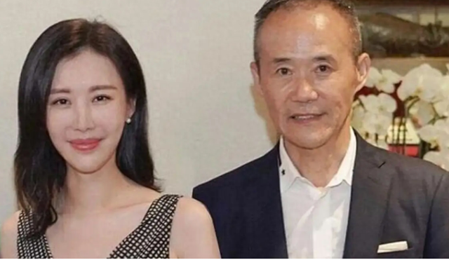 王石田朴珺婚变风波升级，女方整容前旧照被扒	，曾为王石跪式服务