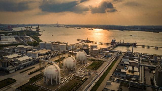 石油枯竭是伪命题？真正考验人类的三大难题已浮现了