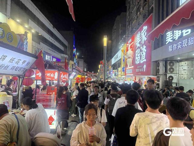国庆假期，这里人“鼓”了！市民游客打卡寻味台东夜市