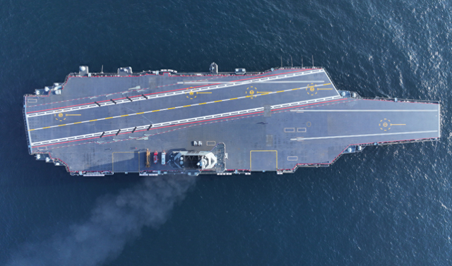 台当局叫嚣“备战操演”	，福建舰穿越海峡，日本对台态度一夜变天！