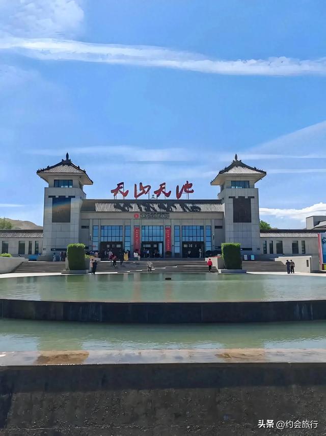为啥有人宁可挤爆新疆喀纳斯两次，也不愿去天山天池旅游？