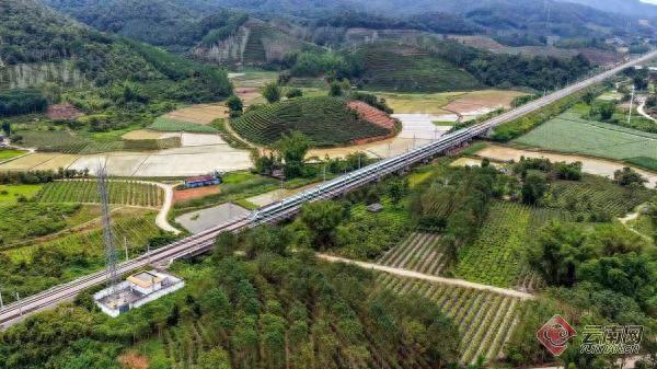 秋冬游云南 凭火车票可享近60家景区多重福利