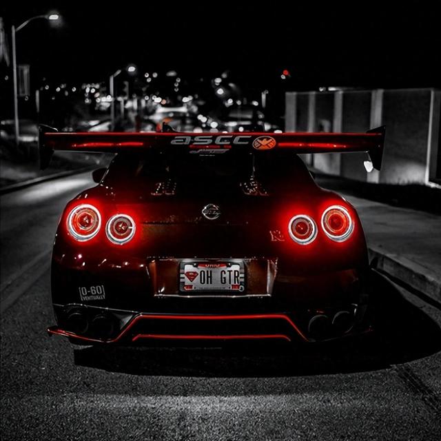 赛车、性能、纯电，丰田同日发布三款重磅新车