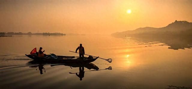 新华社镜头下的武汉，绝美！