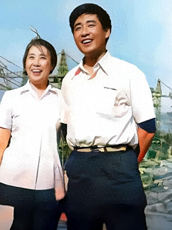 1984年，王光美来到河南和当县长的儿子刘源，留下一张珍贵的合影