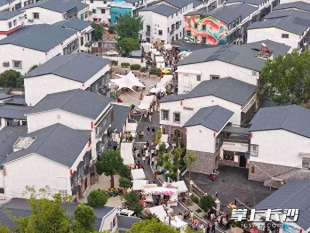 昔日城市伤疤 今朝旅游胜地｜一江碧水向东流