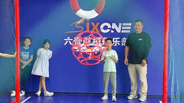 东城区龙潭街道举办航模无人机公益挑战赛