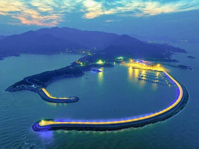 宁波探索“晨昏经济”应对高温，推出多元活动，带动特色夜经济和晨间消费