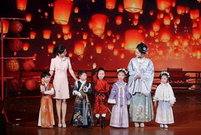 “诗词文化进校园”活动在北京东城举办