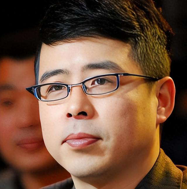 那个曾扬言让中国给全世界道歉，惨遭央视开除的阿丘，如今怎样了