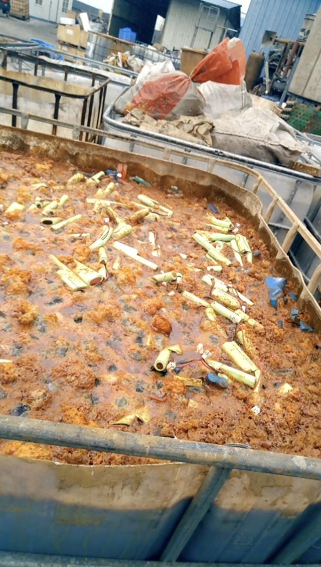 暴力拆卸攻略（动力电池回收乱象暴力拆解）