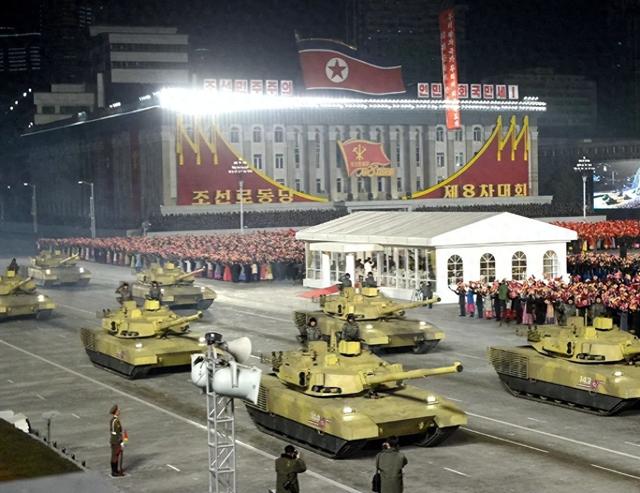 朝鲜阅兵式，全球都在等中国表态，关键时刻，中方给出明确信号