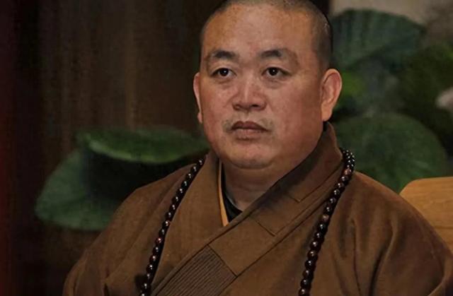 拔出萝卜带出泥！释永信下马，举报人被扒惊天丑闻，难怪会被开除