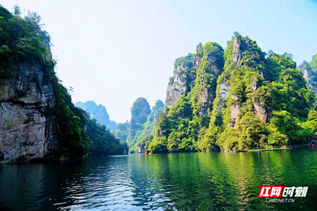 《湖南夏季亲水地图》发布 张家界宝峰湖入选消暑玩水目的地