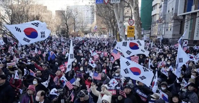 首尔爆发大规模反华游行，韩国网友惊呼：中国人为何一点也不紧张？答案出乎所有人意料
