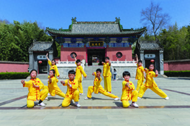 江苏邳州：多彩路线织就旅途新风景
