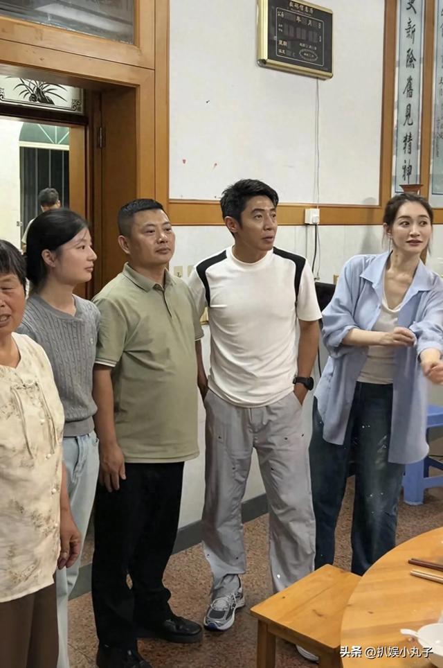 李小冉快50岁了还这么丰满，瘦却很有料，让人好奇她是怎么做到的