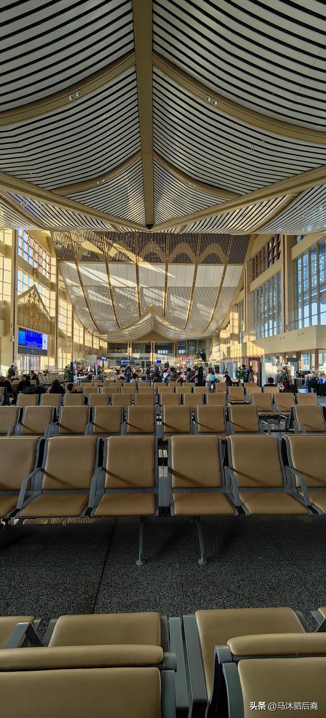 有人说坐动车去老挝通关麻烦，我们通关却很顺畅，啥情况？