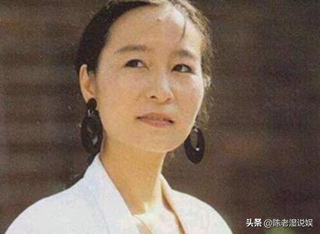 姜还是老的辣！婚内出轨	、污蔑前夫三十年，70岁奚美娟"人设崩塌"