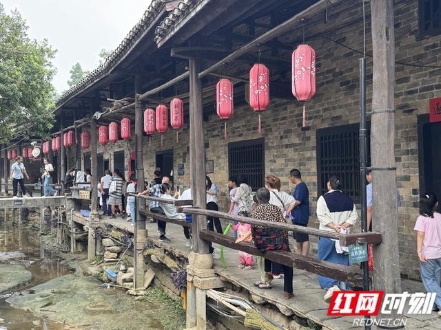 组图丨三日接待游客近4万！岳阳张谷英景区双节同庆 实力“圈粉”