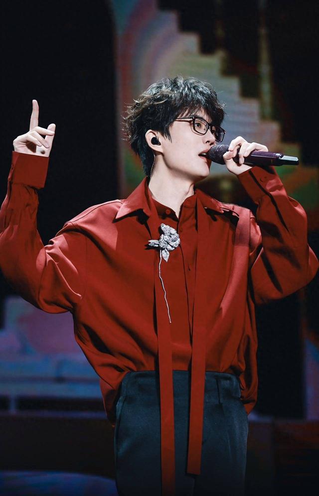 许嵩的歌词经典语录（许嵩经典歌曲大盘点这些旋律一响）