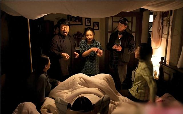 原来《父母爱情》里他们是真夫妻，结婚40年零绯闻，儿子也是导演