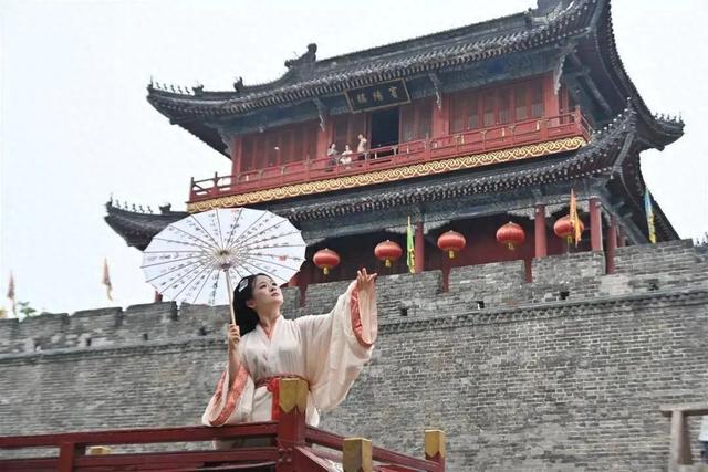 这个暑假，荆州怎么这么"热"！