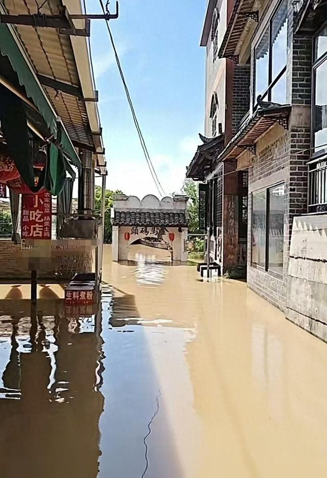 南宁扬美古镇部分区域被淹，商户：系沿江码头区域，前往古镇部分路段被封