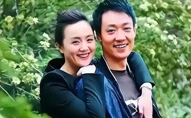 朱媛媛去世不到1年	，52岁辛柏青现身春晚彩排，恶心的一幕出现了