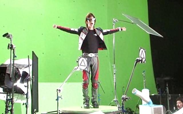 小黄赛罗奥特曼照片（赛罗奥特曼拍摄现场无特效都能这么帅）