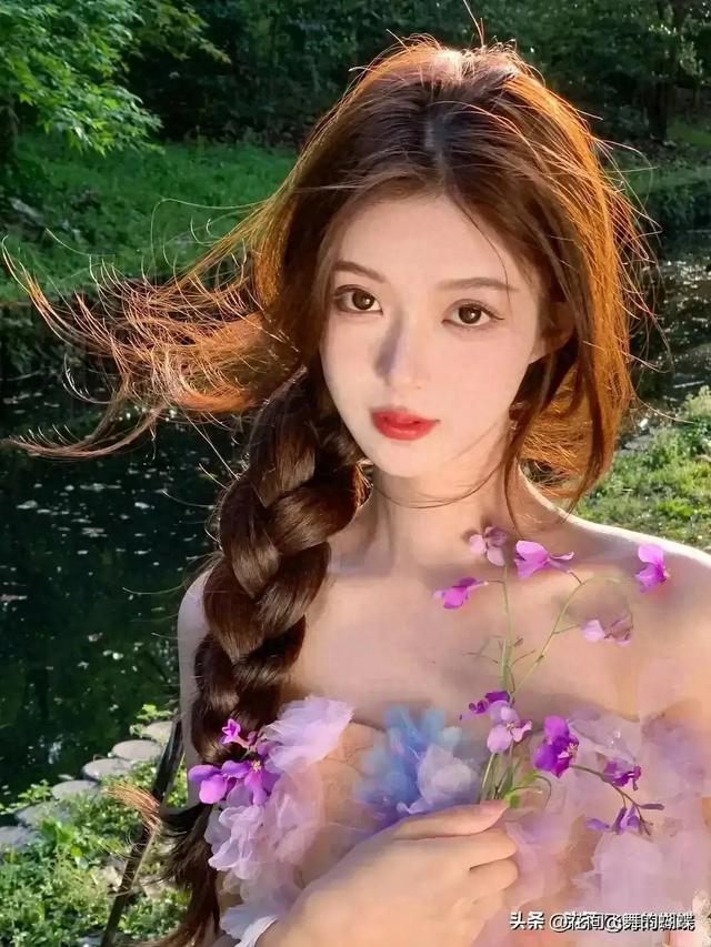 江苏徐州一佳人好漂亮	， 身高167cm，体重45kg 美的让人移不开眼